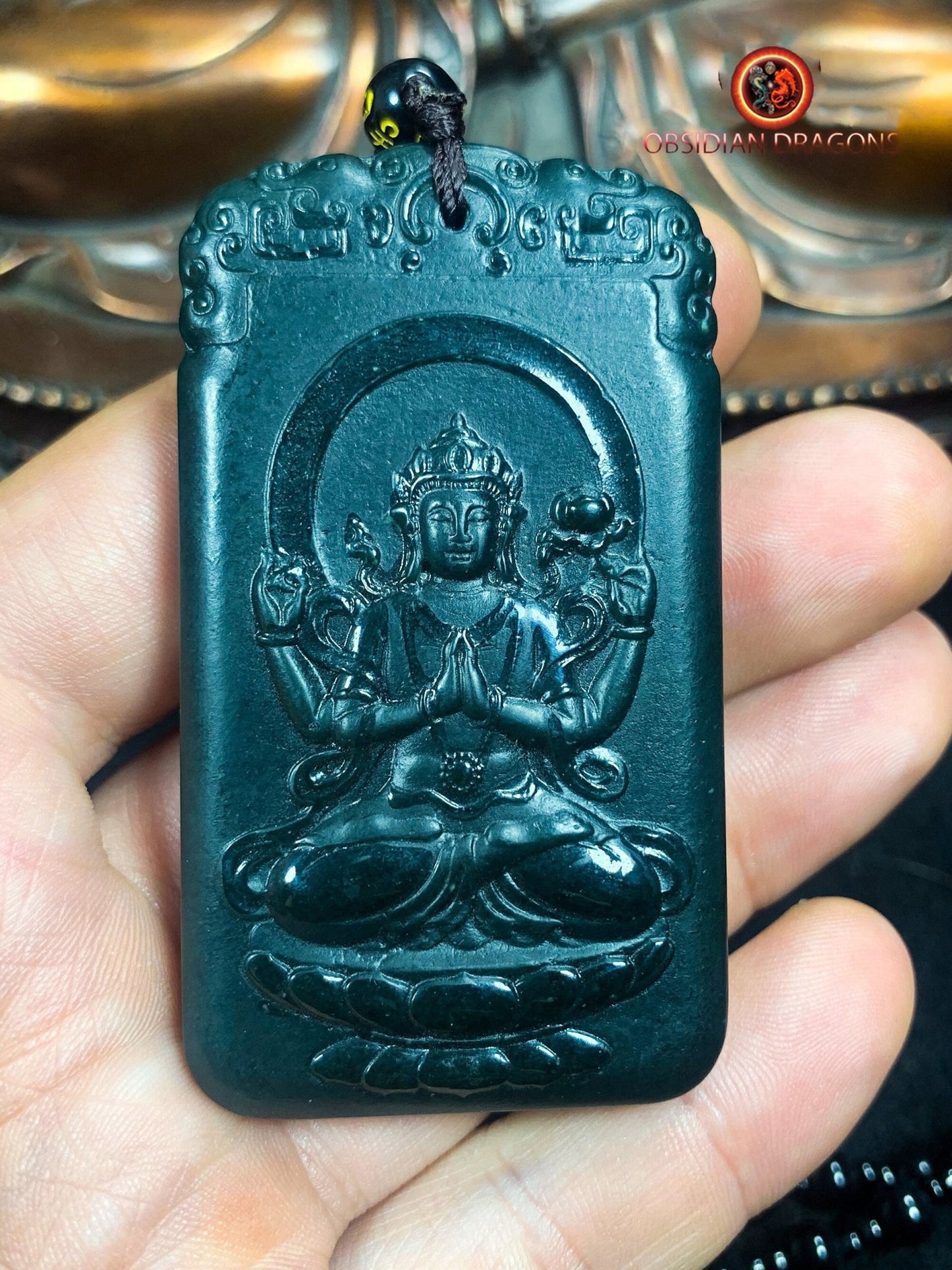Pendentif bouddha en jade- Chenrezig en posture de Powa