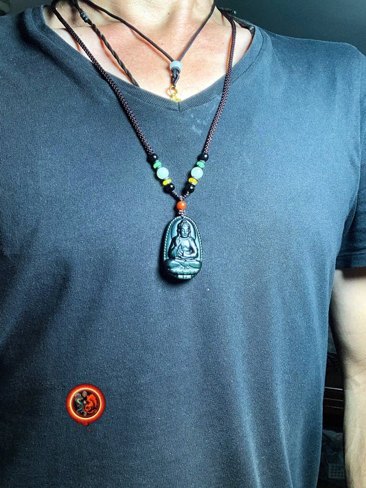 Pendentif, bouddha, Amitabha. Amulette bouddhiste en obsidienne oeil celeste. obsidienne oeil celeste naturelle du mexique. Cordon, jade. - obsidian dragon