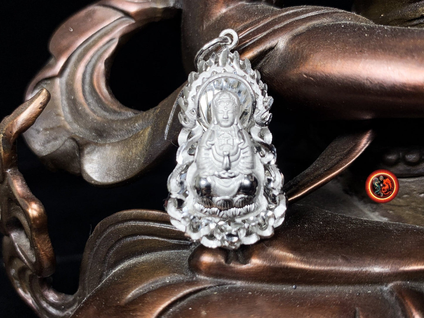 Pendentif bouddha en argent- Bodhisattva Guan Yin