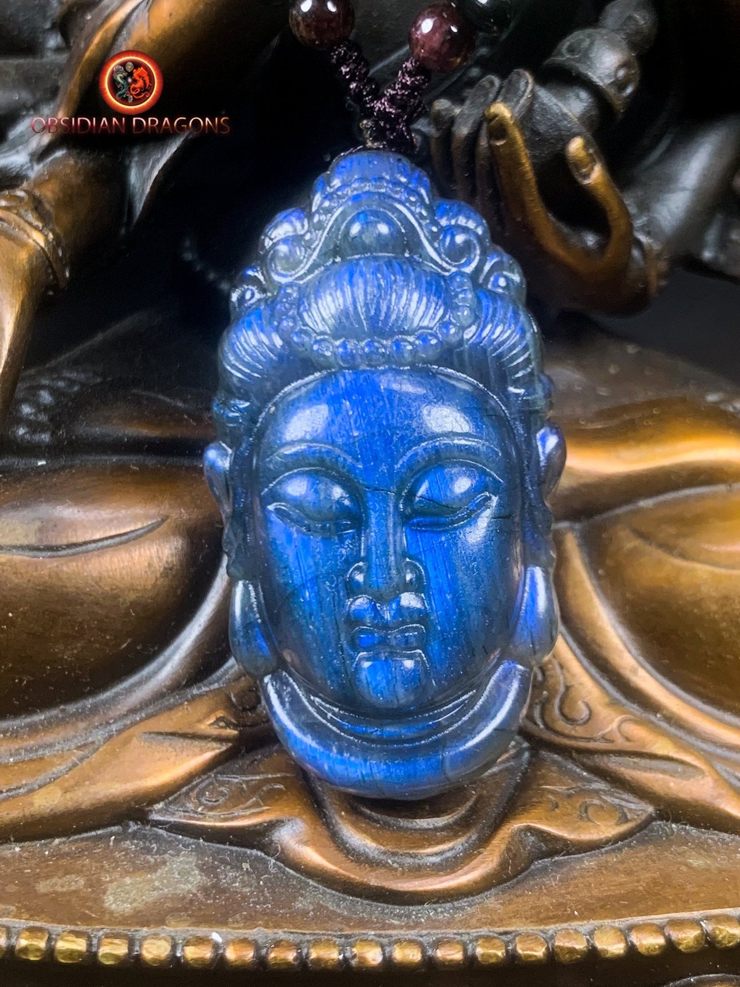 Pendentif Bouddha en labradorite- Guan Yin
