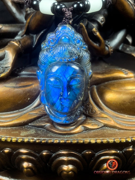 Pendentif Bouddha en labradorite- Guan Yin