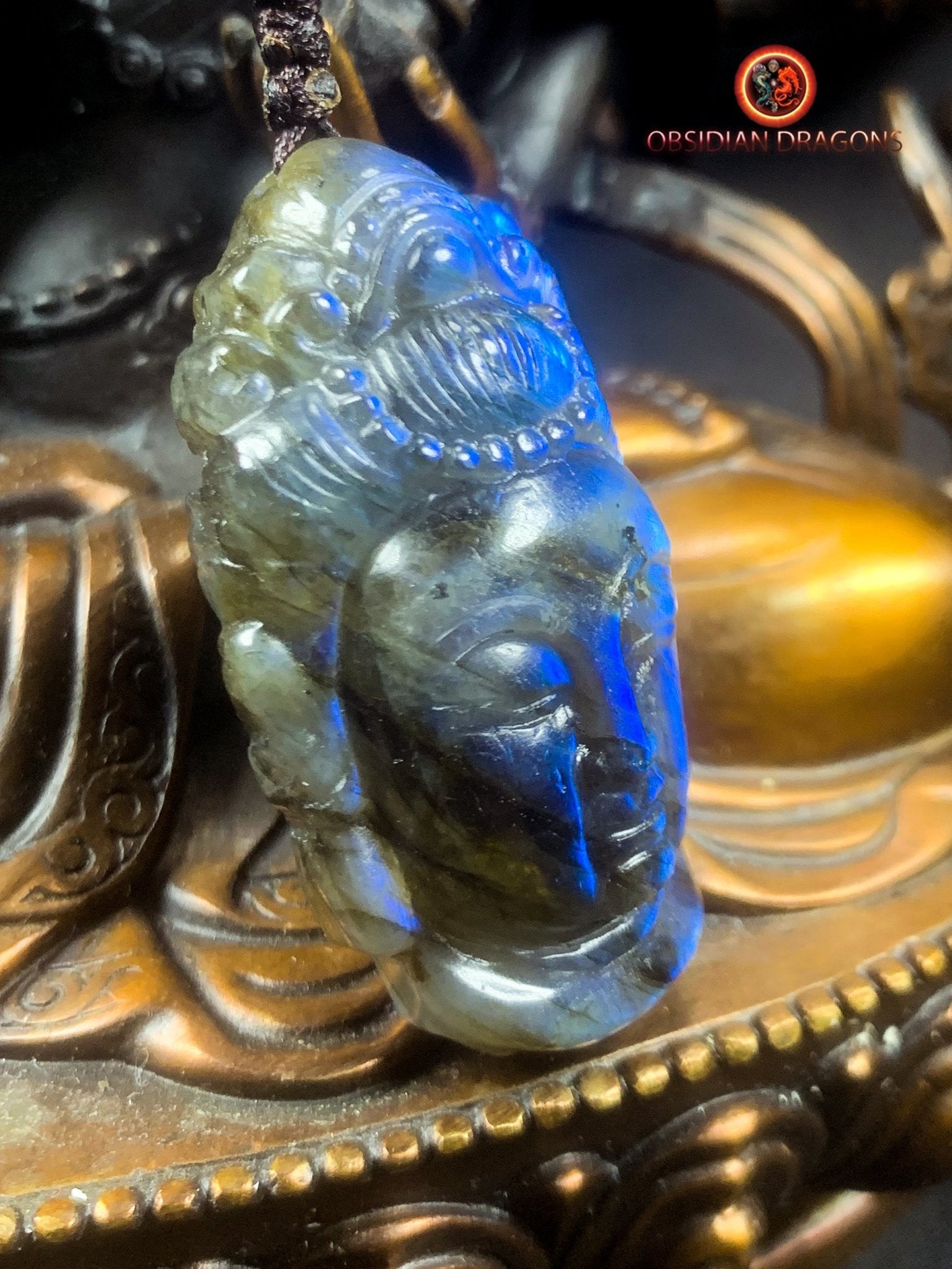 Pendentif Bouddha en labradorite- Guan Yin