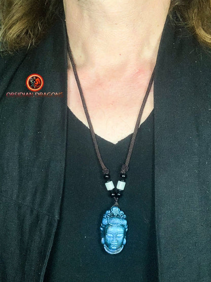 Pendentif Bouddha en labradorite- Guan Yin