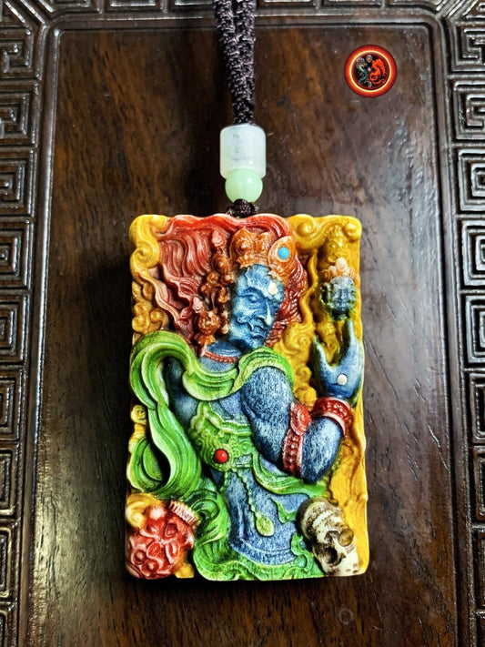 Pendentif bouddhiste esoterique Bouddha Acala. Protection. Sculpté artisanalement en bois de cerf. Pièce rare. - obsidian dragon