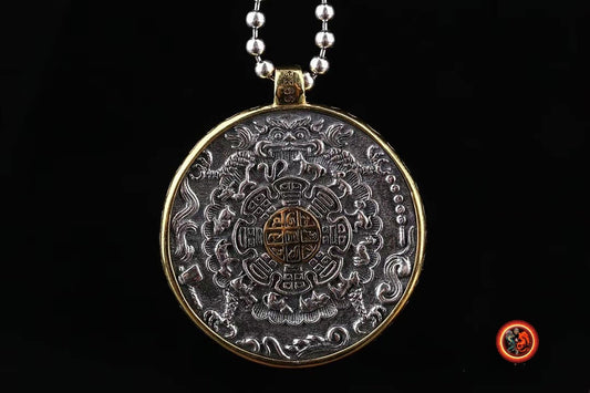 Amulette bouddhiste, protection tibétaine traditionnelle.