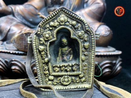 Pendentif bouddha, Ghau, Gau, ancien tibétain. Bouddha médecine, autel portatif de protection, Boîte de prière, Autel bouddhiste, Mantras. - obsidian dragon