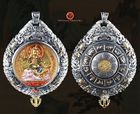pendentif bouddha. protection de  Samantabhadra bodhisattva. Authentique ghau avec tangka peint sur or. Amulette bouddhiste vajrayana - obsidian dragon