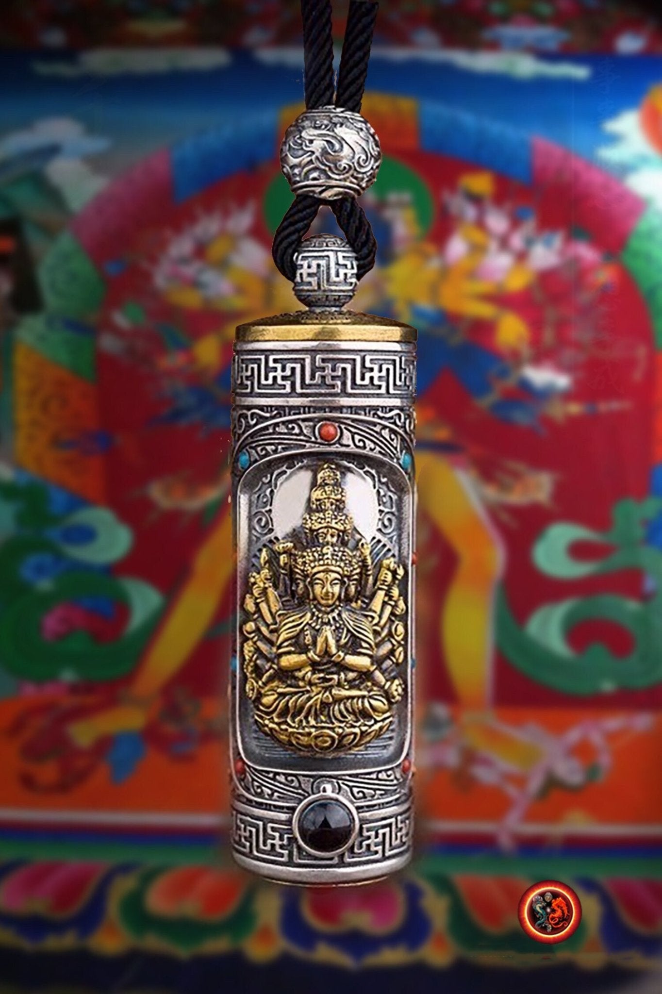 Pendentif Bouddha, amulette de protection bouddhiste, bodhisattva Chenrezi. amulette tournante, sutra du coeur à l'intérieur. - obsidian dragon
