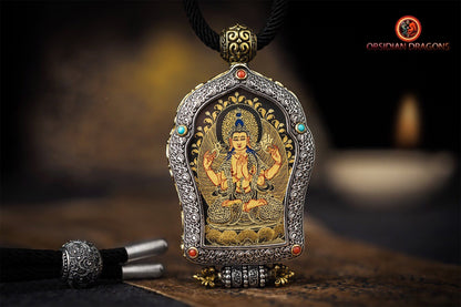 Pendentif Bouddha. Guan Yin/ Chenrezig bodhisattva. Ghau, amulette de protection tibétaine. Véritable tangka artisanal - obsidian dragon