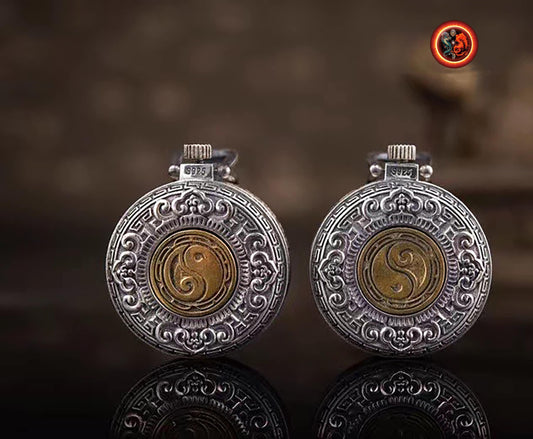 Reliquaire bouddhiste. Reliquaire tibetain. Ghau tibetain. Mantra de la compassion, "om mani padme hum". argent 925, cuivre - obsidian dragon
