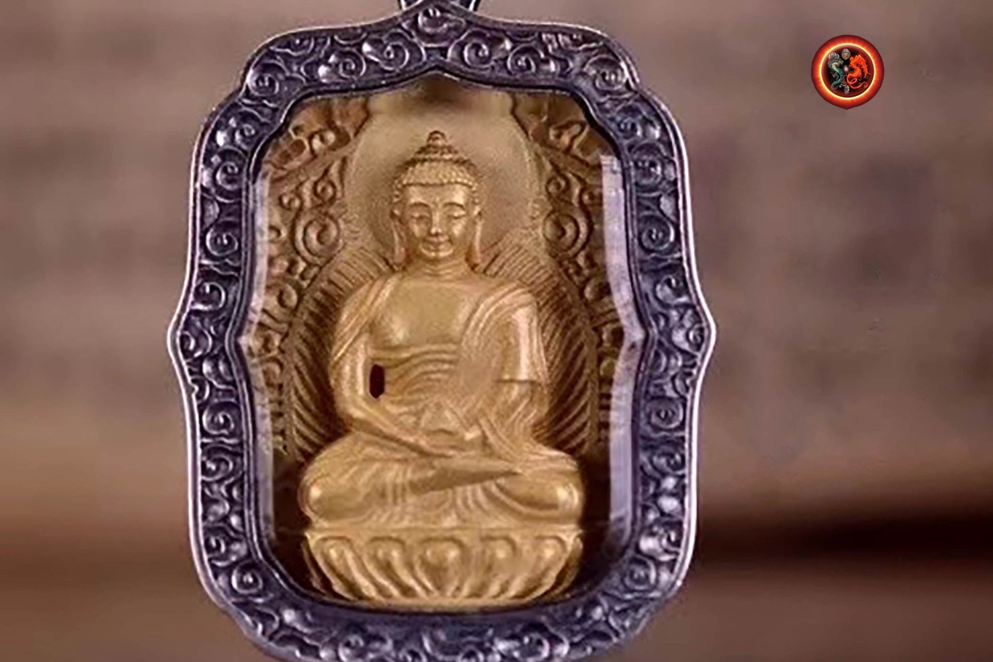 pendentif amulette de protection bouddhiste Bouddha Sakyamuni mala de prière et méditation 108 perles, argent 925 or 18K bélière Garuda - obsidian dragon
