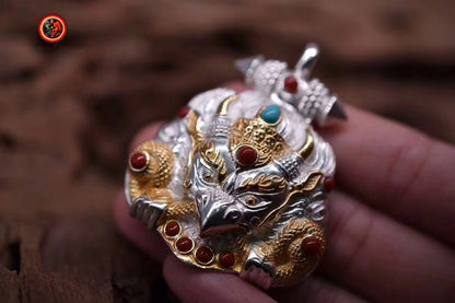 Gau, reliquaire, pendentif de protection bouddhiste, Garuda, argent 925, turquoise, agate nan hong, argent brillant ou vieilli. - obsidian dragon
