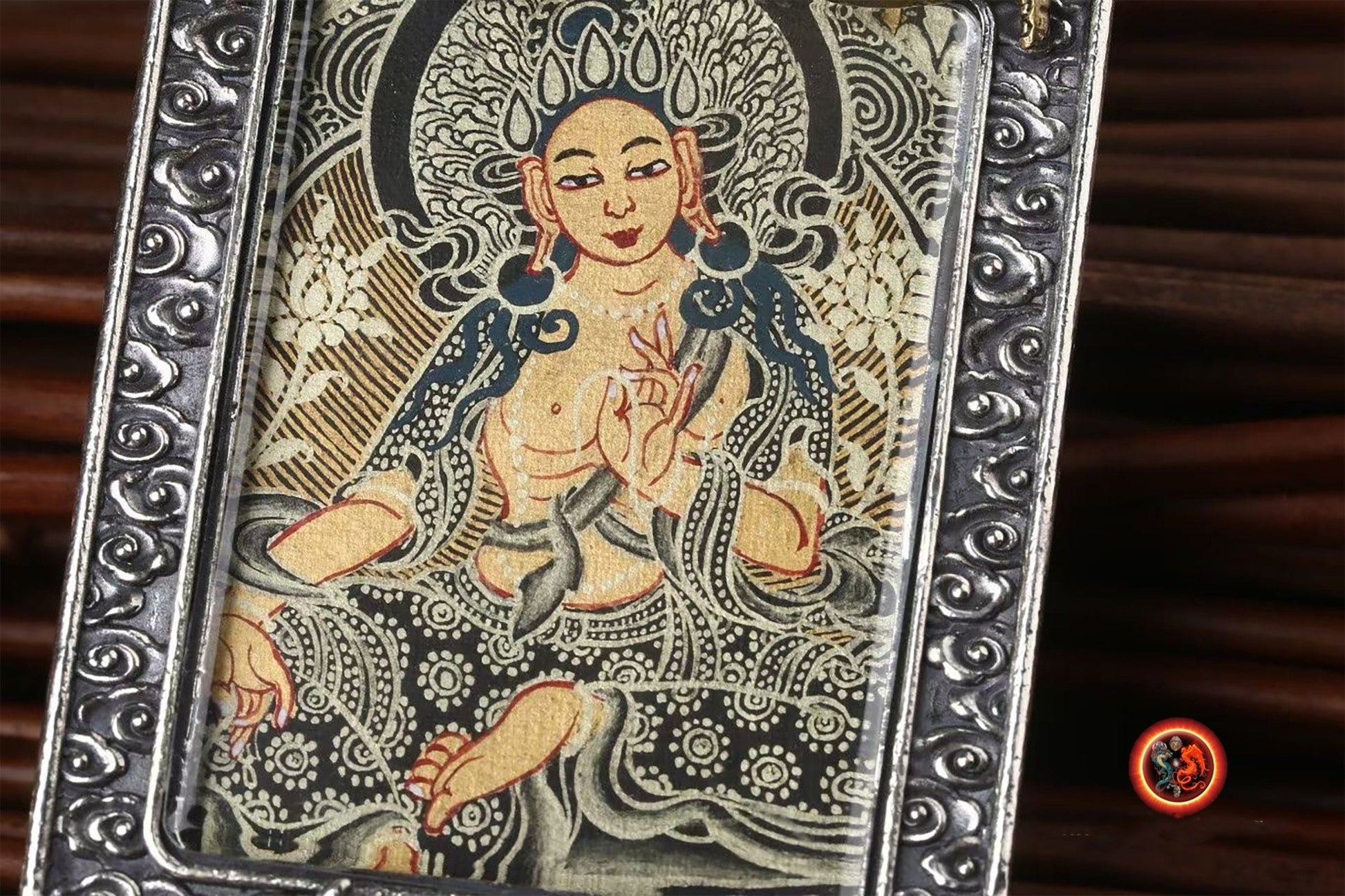 Pendentif bouddha, Amulette, reliquaire protection bouddhisme tibétain Tara verte argent 925, bronze. thangka peint à la main dorje tournant au verso. - obsidian dragon