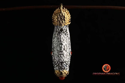 Pendentif, amulette bouddhiste tibétaine de bonne fortune. DZI, agates sacrées tibétaines authentiques "dents de tigre" Déité de la richesse - obsidian dragon