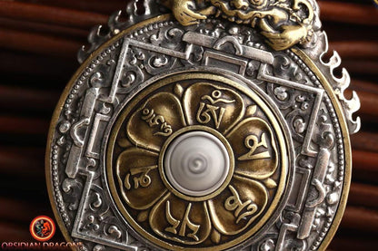 Ghau amulette pendentif bouddhiste tibetain, bouddha protecteur en fonction de son signe zodiacal au choix coq mouton singe buffle ou chien - obsidian dragon