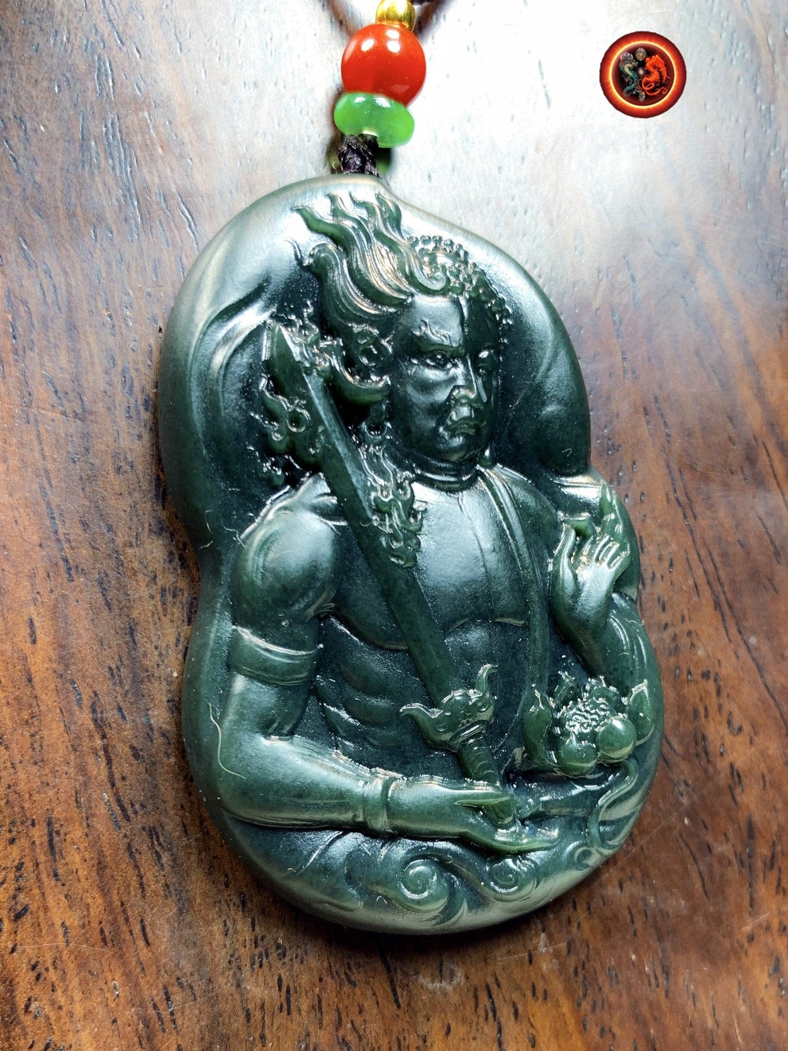 Pendentif bouddha en jade.Bouddha Acala- Bouddha Sakyamuni. Jade naturel expertisé. Entièrement réalisé artisanalement, pièce unique. - obsidian dragon