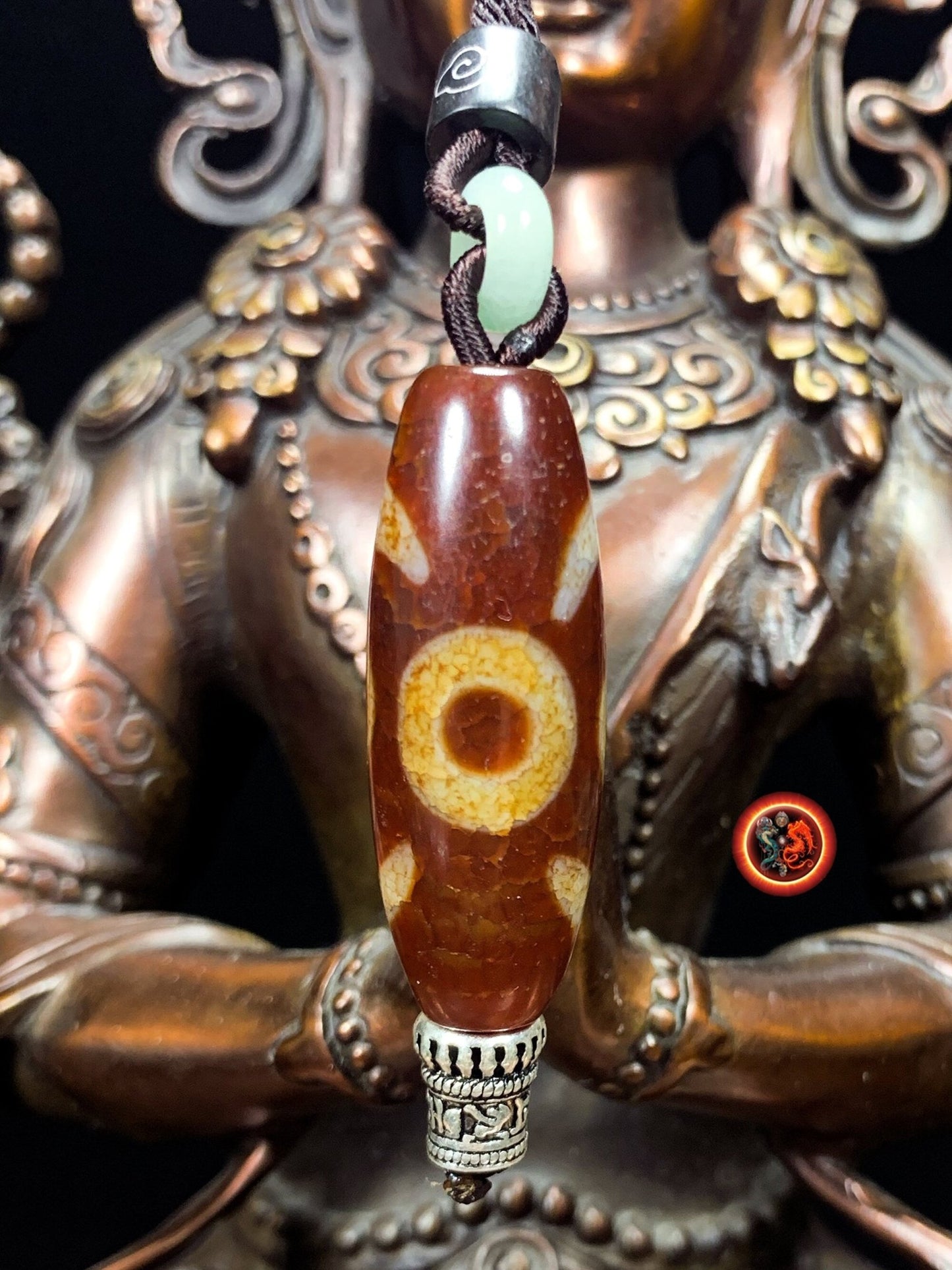 Authentique DZI, agate sacrée tibétaine à deux yeux "stabilité et équilibre". Cordon agrémenté de jade néphrite - obsidian dragon
