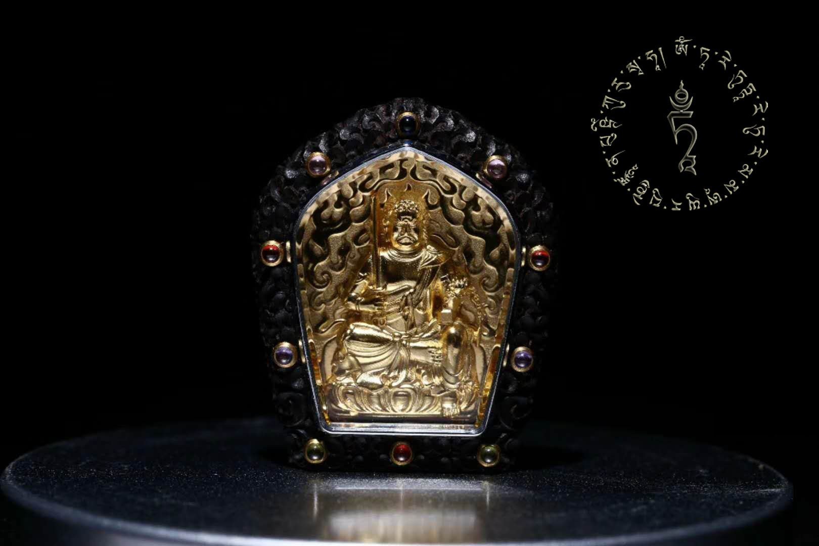 Pendentif bouddha Acala. Amulette de protection tibetaine. - obsidian dragon