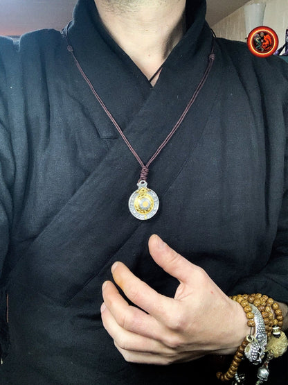 pendentif bouddhiste, tigle amulette tibetaine de protection. Argent 925 et cuivre. bagua, 8 symboles auspicieux du bouddhisme turquoise - obsidian dragon