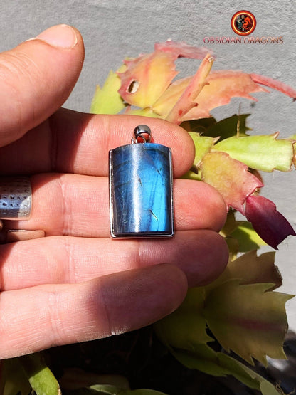 pendentif en labradorite- serti en argent 925