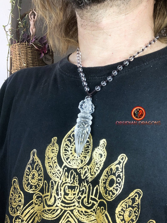 Pendentif phurba en cristal de roche