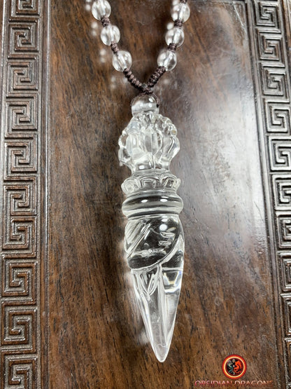 Pendentif phurba en cristal de roche