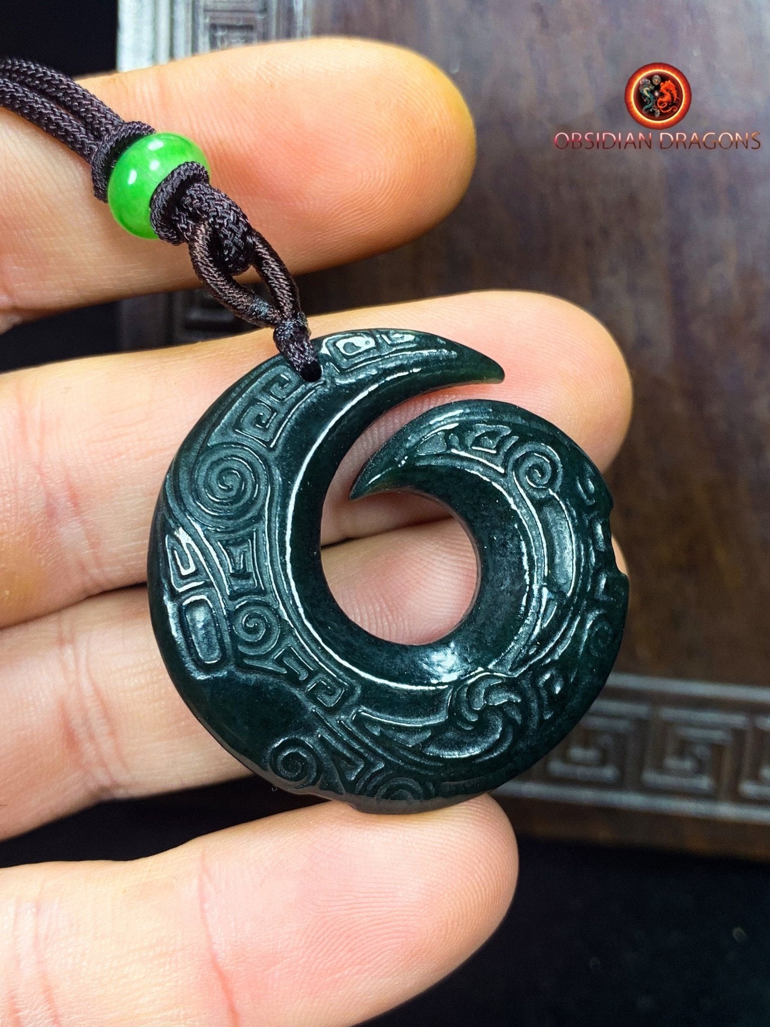 Pendentif feng- shui traditionnel en jade - bonne fortune