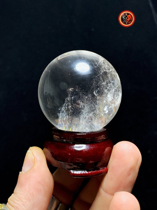 Sphère, boule de cristal. Cristal de Roche du Bresil, qualité excellente. Beaux givres en inclusions. Cristal de roche naturel. 0,160kg - obsidian dragon
