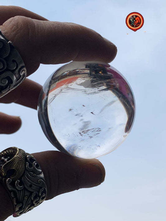 Sphère, boule de cristal. Cristal de Roche du Bresil, qualité excellente. Beaux givres en inclusions. Cristal de roche naturel. 0,148kg - obsidian dragon