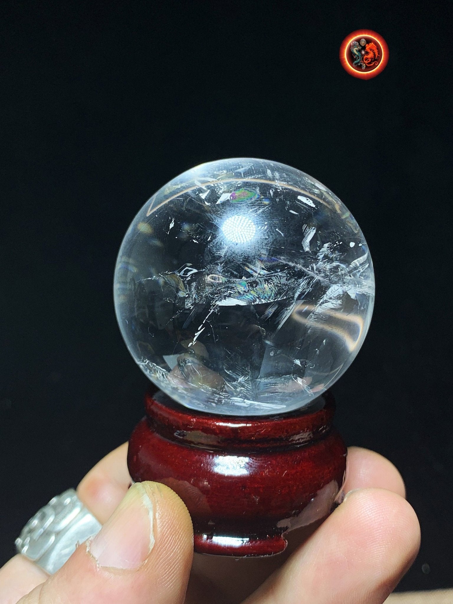 Sphère, boule de cristal. Cristal de Roche du Bresil, qualité excellente. Beaux givres en inclusions. Cristal de roche naturel. 0,148kg - obsidian dragon