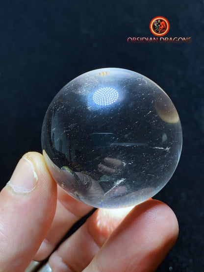 Sphère, boule de cristal. Cristal de Roche du Bresil, qualité excellente. Beaux givres en inclusions. Cristal de roche naturel. 0,137kg - obsidian dragon