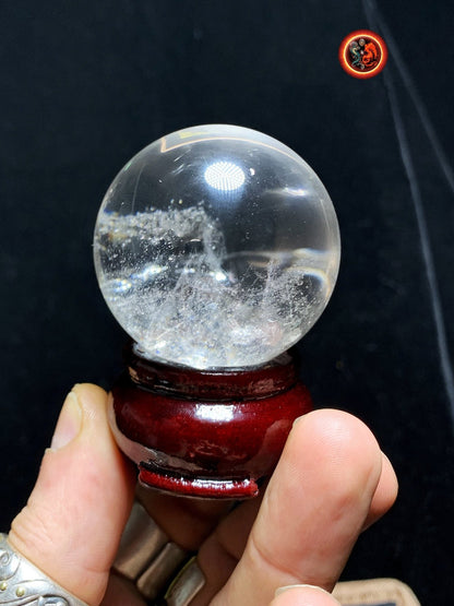 Sphère, boule de cristal. Cristal de Roche du Bresil, qualité excellente. Beaux givres en inclusions. Cristal de roche naturel. 0,160kg - obsidian dragon