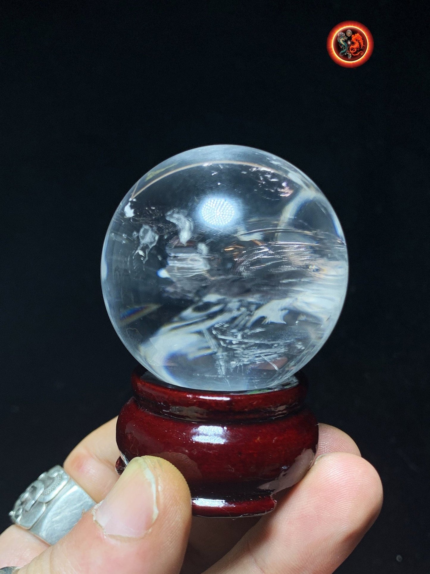 Sphère, boule de cristal. Cristal de Roche du Bresil, qualité excellente. Beaux givres en inclusions. Cristal de roche naturel. 0,148kg - obsidian dragon