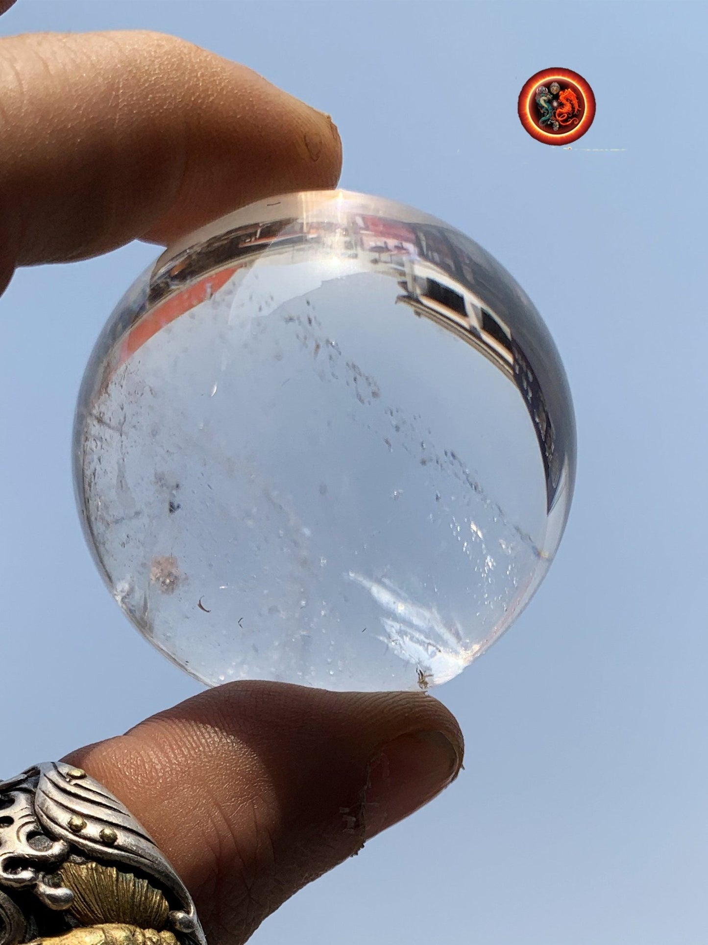 Sphère, boule de cristal. Cristal de Roche du Bresil, qualité excellente. Beaux givres en inclusions. Cristal de roche naturel. 0,160kg - obsidian dragon
