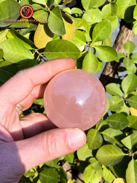 Sphère, quartz rose étoilé, quartz rose astérié ou quartz rose astérisé. Provenance du Mozambique. quartz rose naturel. 55mm de diamètre - obsidian dragon