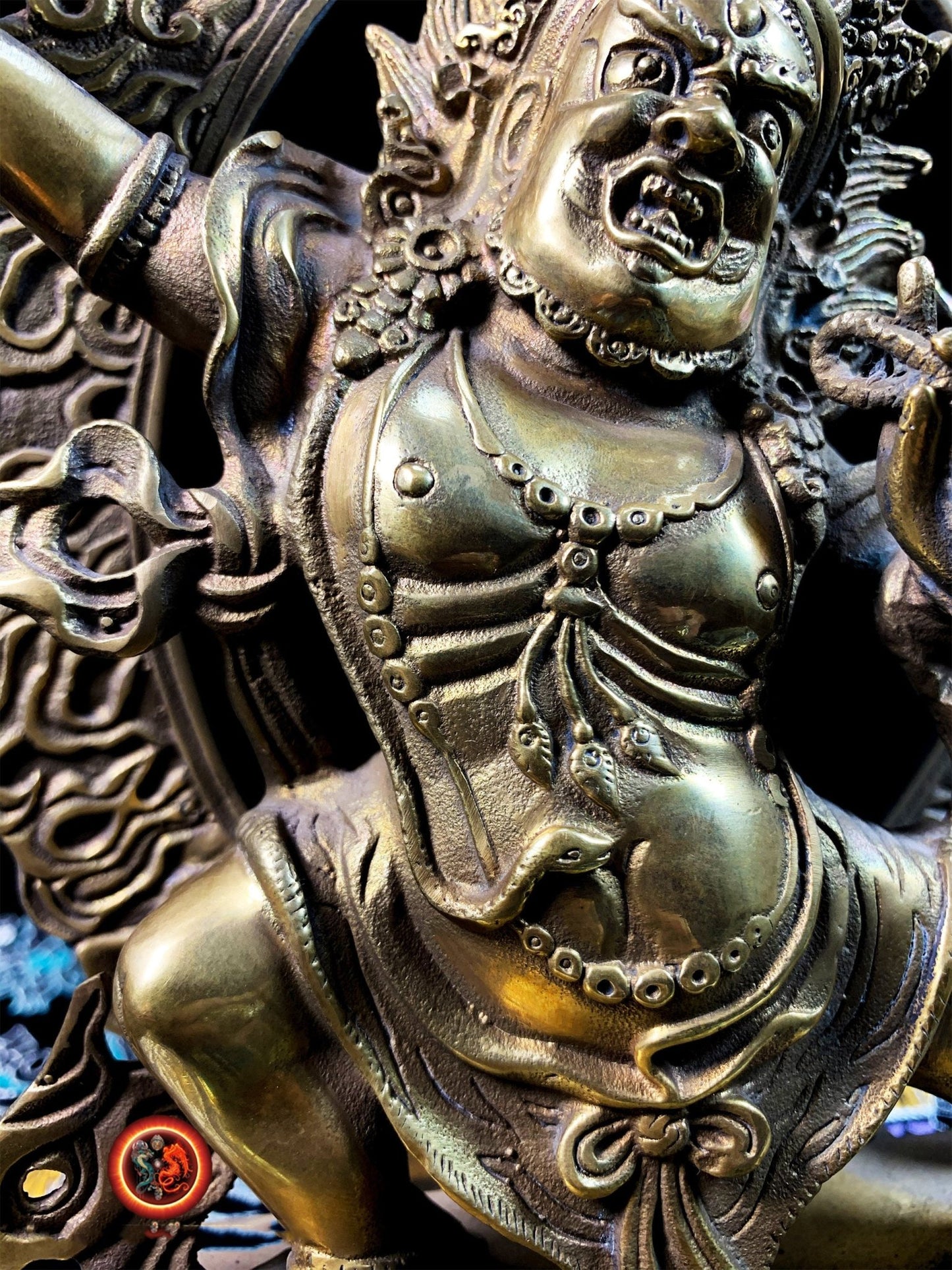 Statue bouddhiste ésotérique, tantrique Dharmapala, protecteur Yi dam. Vajrapani sous sa forme Acharya. Bronze. Bouddha. Bouddhisme tibétain - obsidian dragon