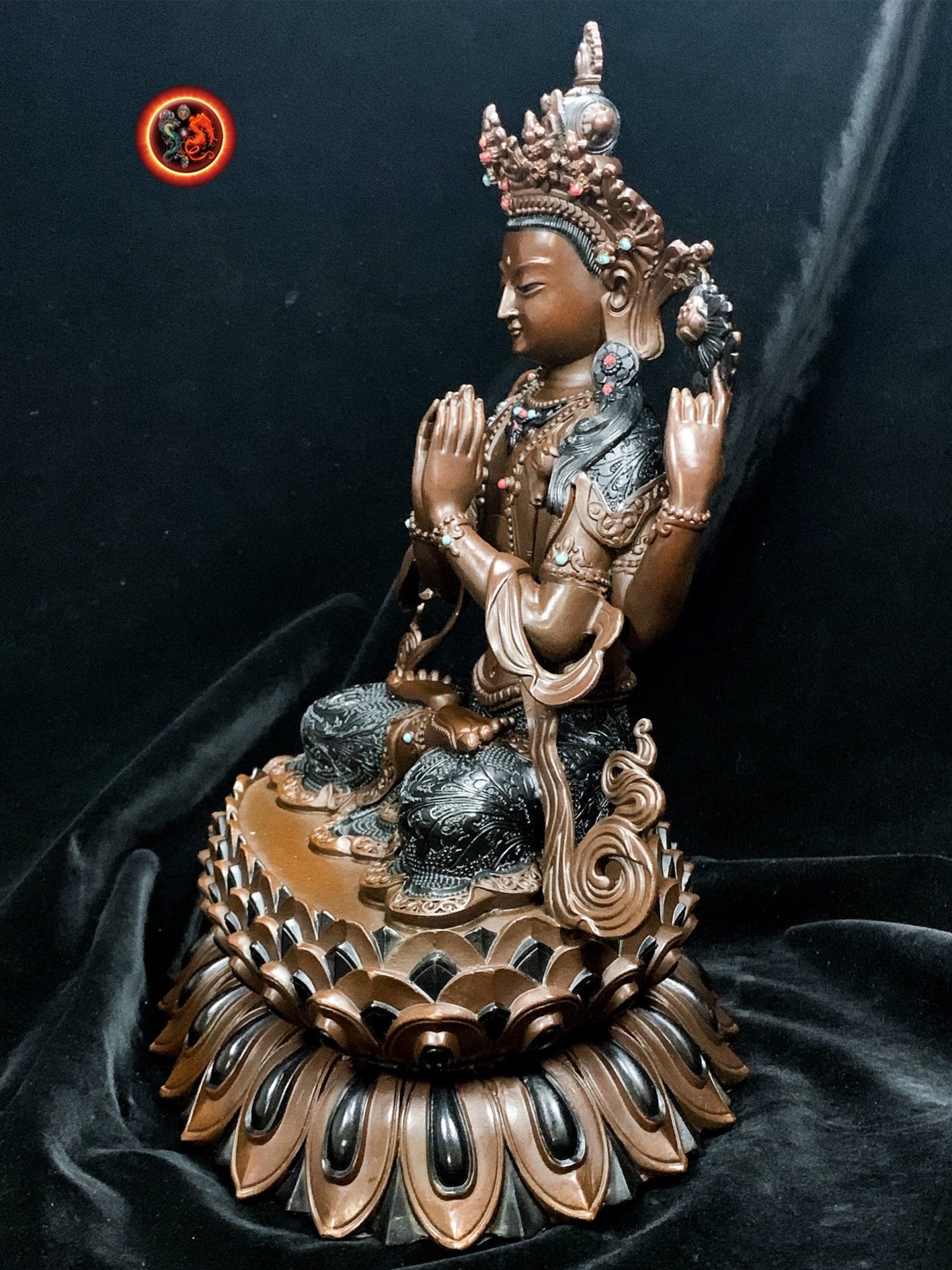 Statue, statuette bouddhiste exceptionnelle. Bouddha bodhisattva Chenrezi, Guan yin en posture de powa . Bronze de haute qualité. - obsidian dragon