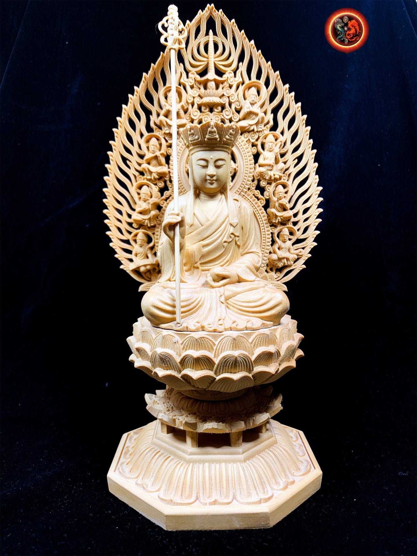 Statue, statuette bouddha. Bodhisattva Jizo, Dizang Cedre jaune d'Alaska Travail artisanal exceptionnel. Démontable Dimensions 32cm/16cm/15cm - obsidian dragon