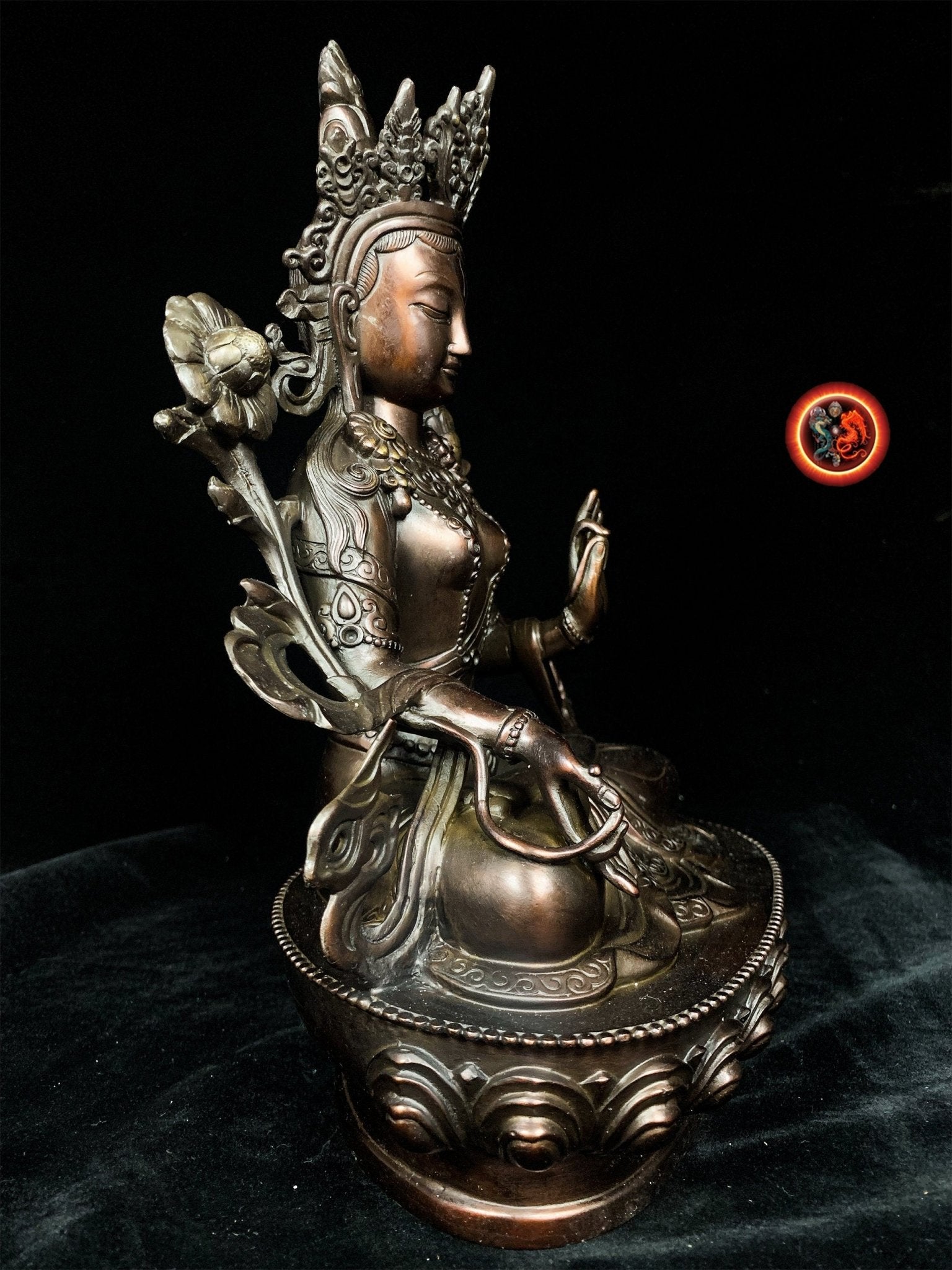 Statue bouddhiste en bronze. Statue bouddha tibétaine Déité Tara sous sa forme blanche. Statuette tibétaine, haute qualité. 30cm de hauteur. - obsidian dragon