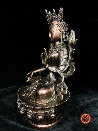 Statue bouddhiste en bronze. Statue bouddha tibétaine Déité Tara sous sa forme blanche. Statuette tibétaine, haute qualité. 30cm de hauteur. - obsidian dragon